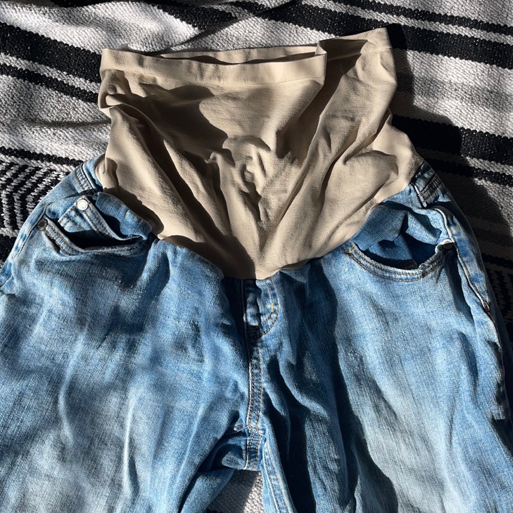Maternity cropped pants